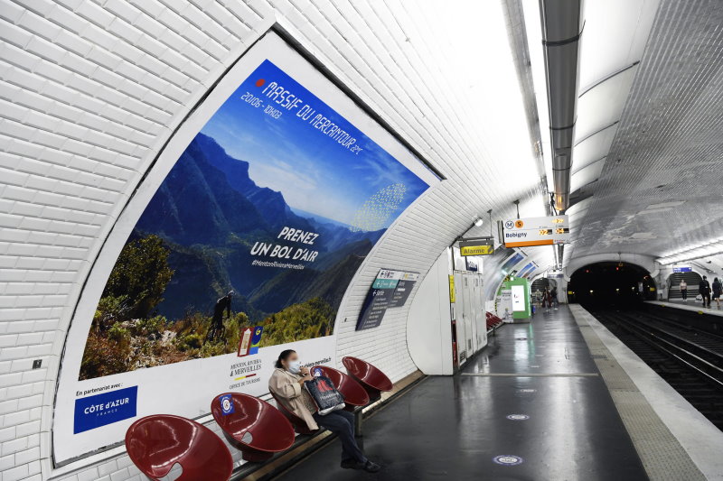 GroupeComplus's tweet photo. Campagne Menton Riviera Merveilles à Paris by Complus Group #complus #mentonrivieramerveilles #CotedAzurFrance https://t.co/B6C4ihAd0z