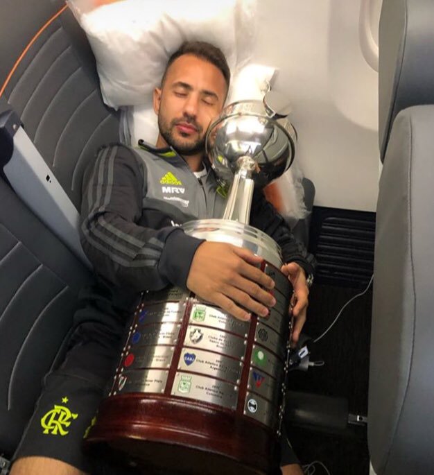 MonkProfit's tweet photo. Indo dormir com raiva https://t.co/bhQOerB2OQ