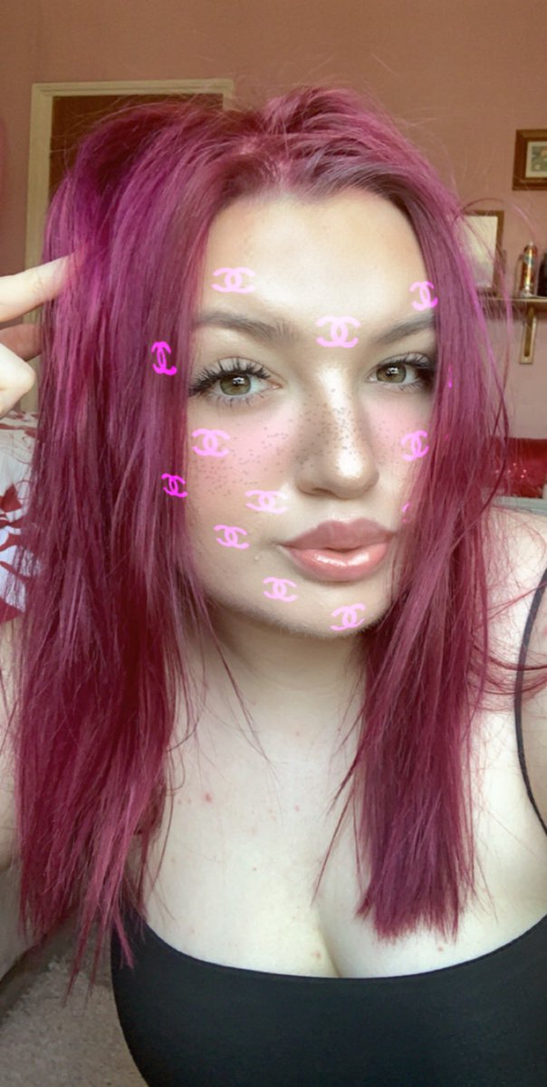PerksOfABxtch's tweet photo. Oh shock I dyed my hair again.... https://t.co/W9TISfvjhU