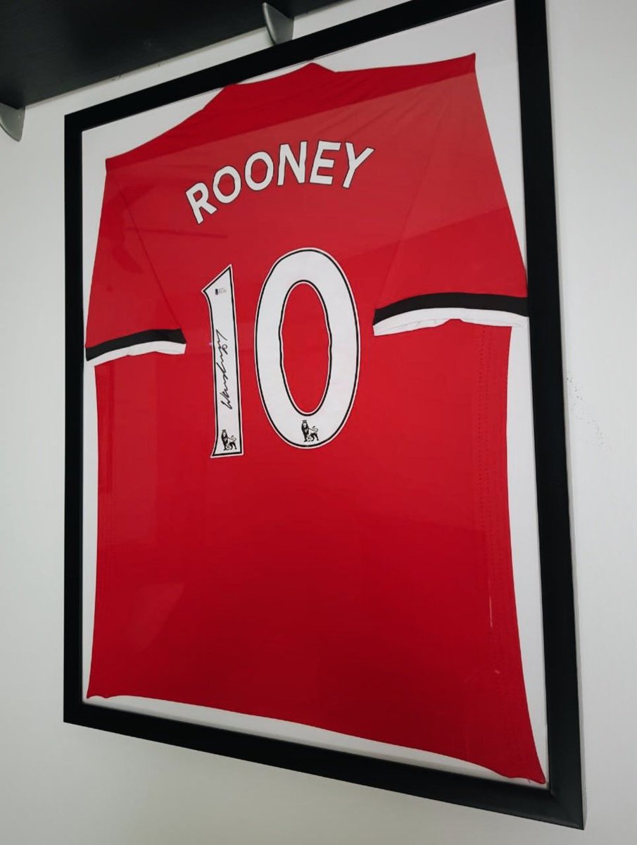 SoyCristianRey's tweet photo. Tengo un jersey firmado y certificado de Wayne Rooney para regalar. 

➔ Dime en qué minuto y quien marcará el primer gol en el Aston Villa vs Manchester United. El PRIMERO en acertar: GANARÁ.

Reglas:

1. Seguirme
2. Responder este tuit usando el HT #CristianRey

Simple. https://t.co/uNACOBspvk