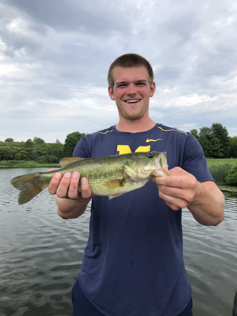 No baseball, no problem. <a href="/jimmykerr8/">Jimmy Kerr</a> <a href="/b_keizer/">Ben Keizer</a> #rippinlips #dudesdoindudethings