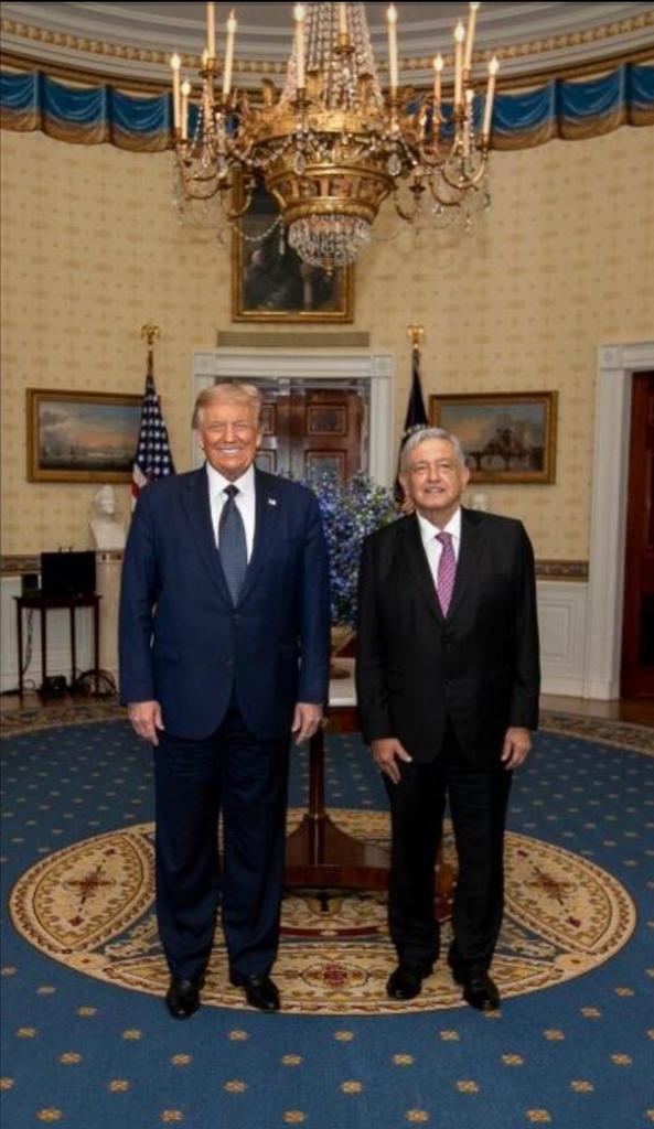 m_ebrard's tweet image. Concluyó la cena ofrecida en la Casa Blanca por el Presidente Trump a la delegación mexicana encabezada por el Presidente Andrés Manuel López Obrador. Un gran día en la relación bilateral.