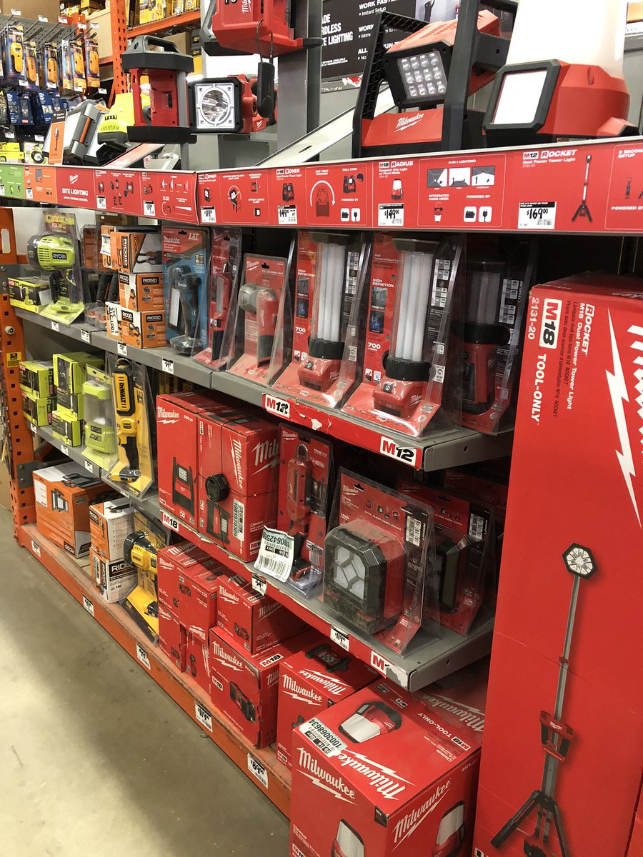Nada73115116's tweet image. Perfect Bays!!! Great job Molla and Latifuh 🙌 Thanks for All you do #storerefresh #D278OrangeProud @CollazoH  @JDorseyTHD @AnyaeBell @MRiley07159067 @THDNuristani @THDWali @trendsetta_t @Purplelady4640 @HDSarah4640 @DillonBenner @ThdHenry @hickshayley6