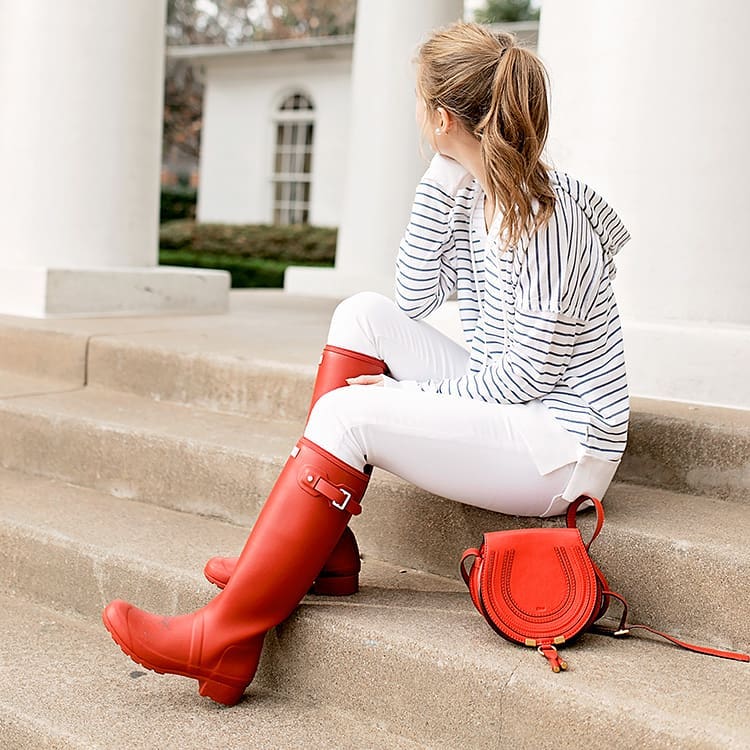rubberhipwader1's tweet photo. #hunterboots #Hunterboots #redwellies #redrubberboots #welliesfetish #glossyhunterboots #shinyhunterboots #redhunterboots https://t.co/NsNMVeermA