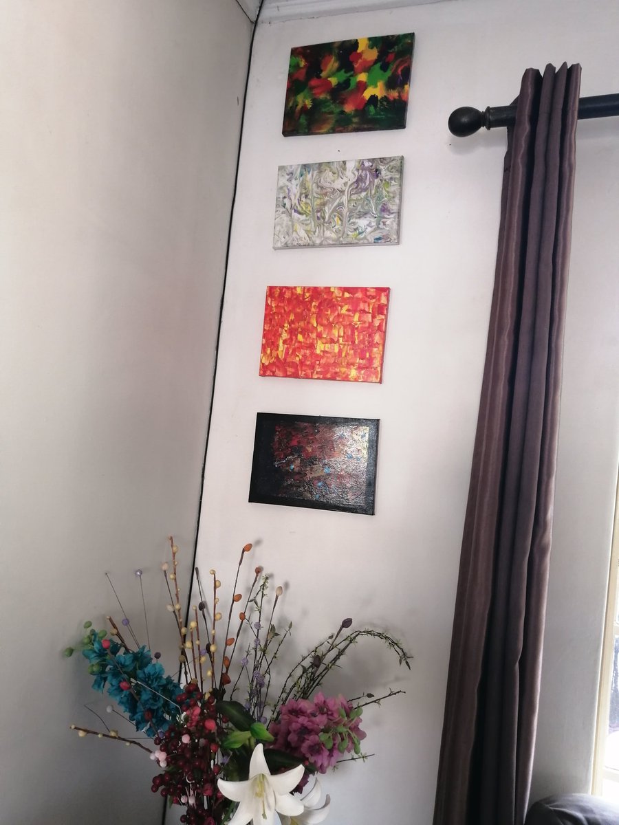Shanoya30151199's tweet photo. Abstract 10 minutes acrylic paintings on mini canvas done after midnight. Adding charm to my home decor. Being creative is the best cure for insomnia and anxiety. #ArtistOnTwitter #contemporaryart #acrylicpainting #abstract #art #canvas #simpletechnique https://t.co/ZKDLoj4r91