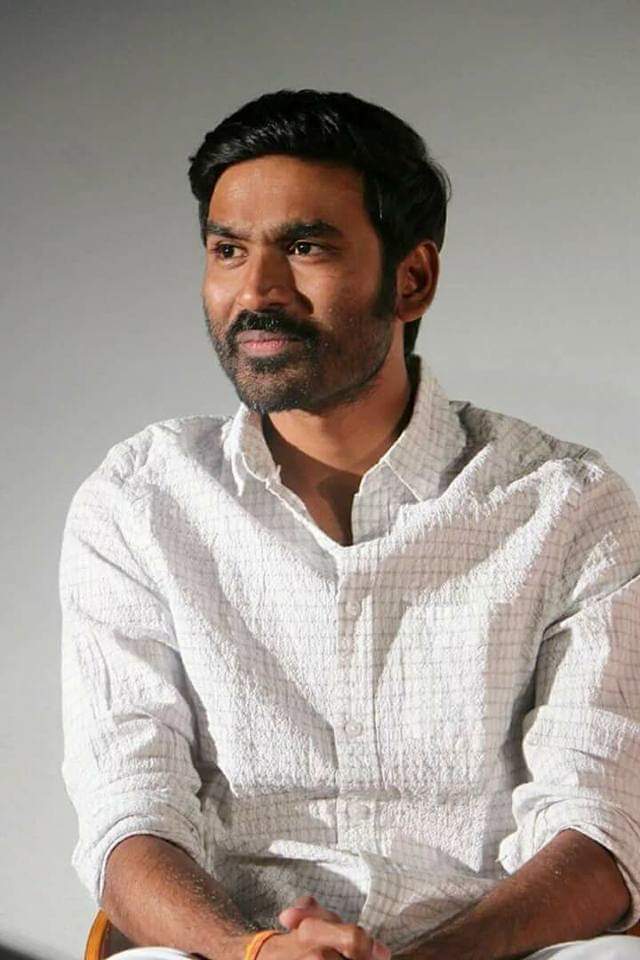 velailla_rajesh's tweet photo. #VIP2PressMeet Another Click..
இவர் உருவத்த பார்த்து கிண்டல் செஞ்சவன் எல்லாம் இப்ப உரு தெரியாம போயிட்டான்.
#தனுஷ் அண்ணா வேற லெவல். B|
#Thalaivaaaaaaaaaaaaaaaaaaaaaaà #18DaysToGoDhanushBirthday #JagameThandhiram @dhanushkraja @B_RAJA_ https://t.co/NryZt5serp