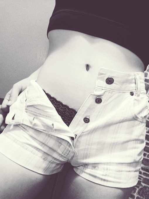 Your roof is running away from me... 🖤🖤🖤🖤🖤🖤🖤🖤🖤🖤🖤🖤🖤🖤 https://t.co/YkPr80IaS6 https://t.co/p036YaWEHh<a href="/tag/mvsales"class="tags"><span>#mvsales</span></a><a href="/tag/mvcrush"class="tags"><span>#mvcrush</span></a>