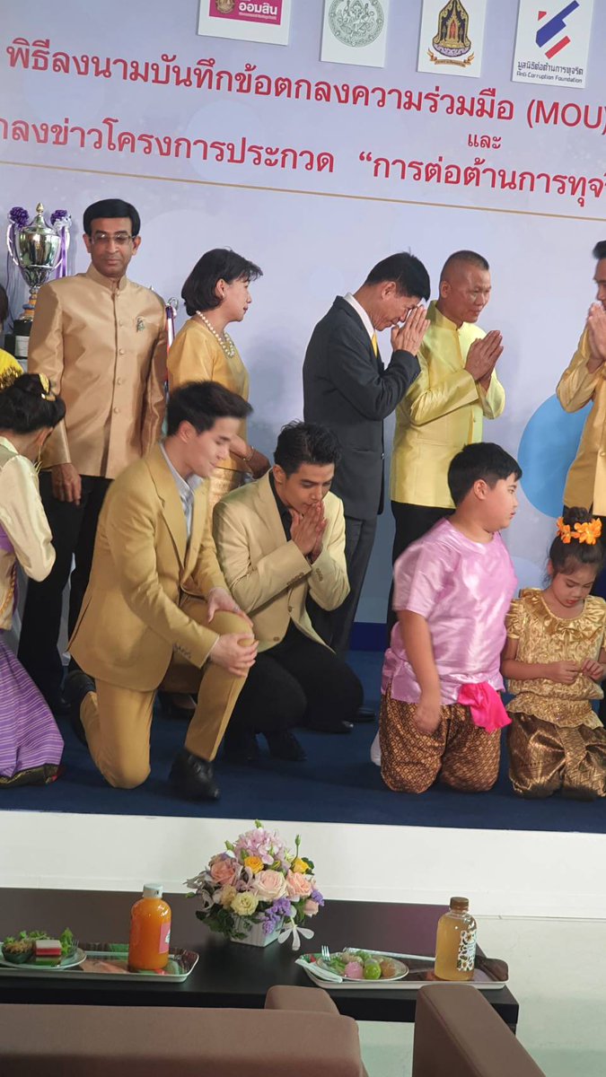music_teambenz's tweet photo. หนูเป็นเด็กเรียบร้อย มือไม้อ้อนคร้าบ 😊
🙏Cr. ป้ามา
#มูลนิธิต่อต้านการทุจริต
#การต่อต้านการทุจริต 
#ต่อต้านการทุจริต
#เบนซ์จิรโรจน์ 
#Benzji #Benzjiofficial https://t.co/YE19l3YNpr