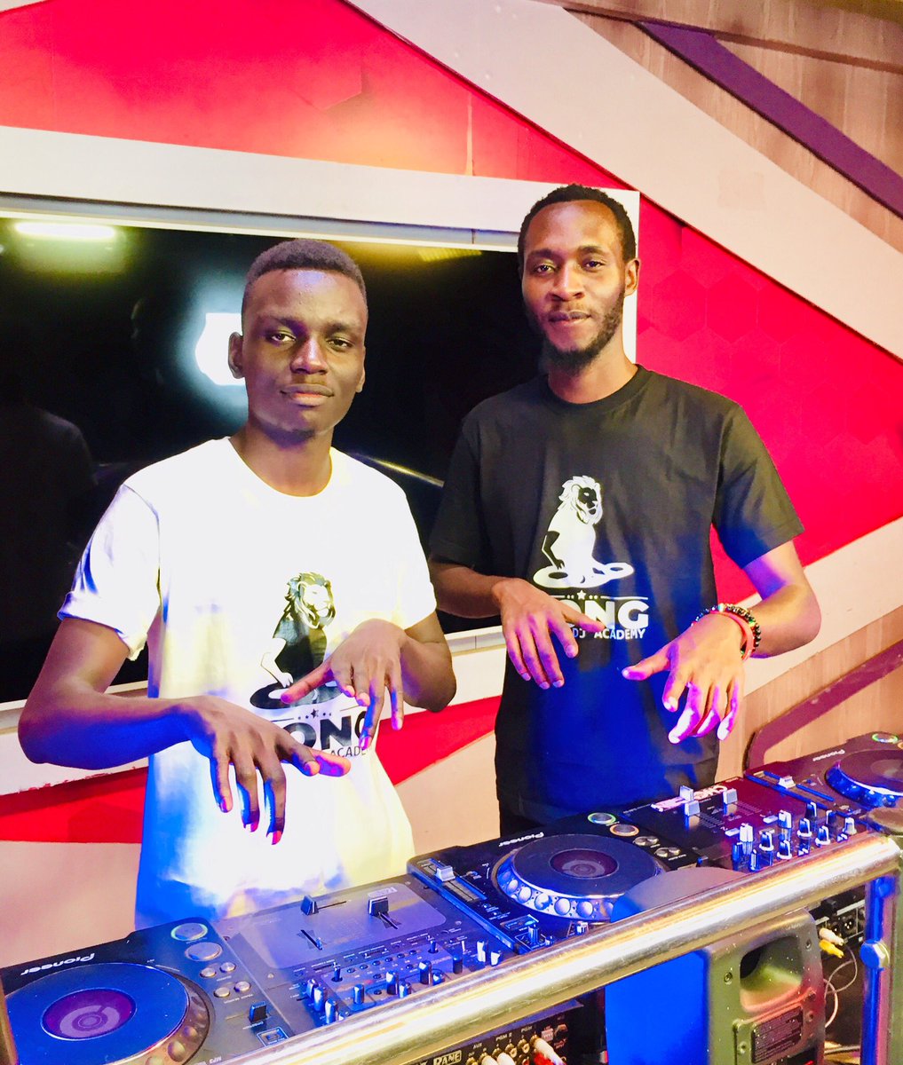 derrickfiles's tweet photo. Catch us Every Sunday @UrbanTVUganda for #UrbanAftermath
Courtesy of Gong Records LTD w/ @CaptainWabz https://t.co/uxE2bnX6xy