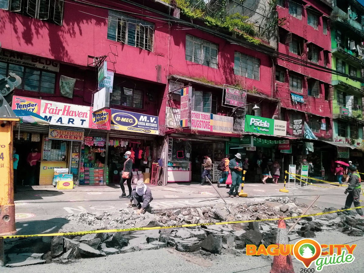 bgoguide's tweet photo. #StoriesInPhotos: "Life Goes On"

While the threat of COVID-19 is still in our midst, the people of Baguio and Benguet go on with their daily routine under the new normal. 

#BaguioCity #Baguio #COVID19 https://t.co/kk56YAzyqA