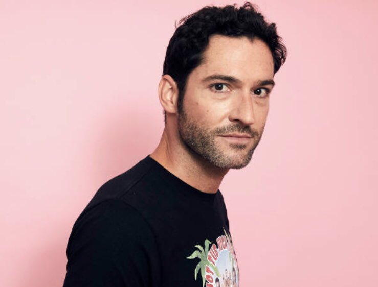 Tom_EllisFans's tweet image. #TBT #SDCC #SDCC2017 #Lucifer #Portraits #TomEllis #RachaelHarris #TriciaHelfer #KevinAlejandro #AimeeGarcia
.
#LuciferSeason5 #August21 
@tomellis17 @Aimee_Garcia @kevinmalejandro @trutriciahelfer @RachaelEHarris