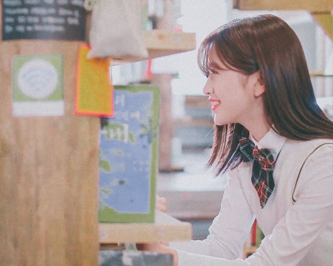 Yujin's turn reaching certain peaks of happiness// a devastating thread yet again (for me);Blessing you with this kid's beautiful smile (and dimples)  https://twitter.com/wonyuluv/status/1280945997967843328