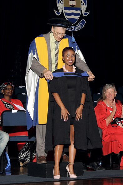 King_Kgali's tweet photo. In 2017 I secured that BSc Biological Science degree from #Wits😭😭 In 2018 I secured that BSc (Hons) - With Distinction from #Wits 😭😭 Today I graduate with my MSc - With Distinction from #Wits 😭😭 #BabesWamaDistinction #WomenInSTEM #WitsAlumni #Witsie I really am the girl 👩🏿‍🎓 https://t.co/cncIjAQXWo