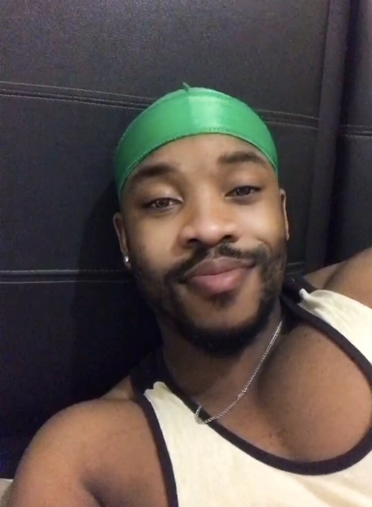Durags_SA's tweet photo. Get yourself quality Durags with multiple colors to choose from for only R100 per Durag and courier starts from R60( No matter how many Durags you purchase) nationwide.. DM me now for orders !! 
Model: @Sekzin_sa 🔥 https://t.co/wA1jiZDr8d