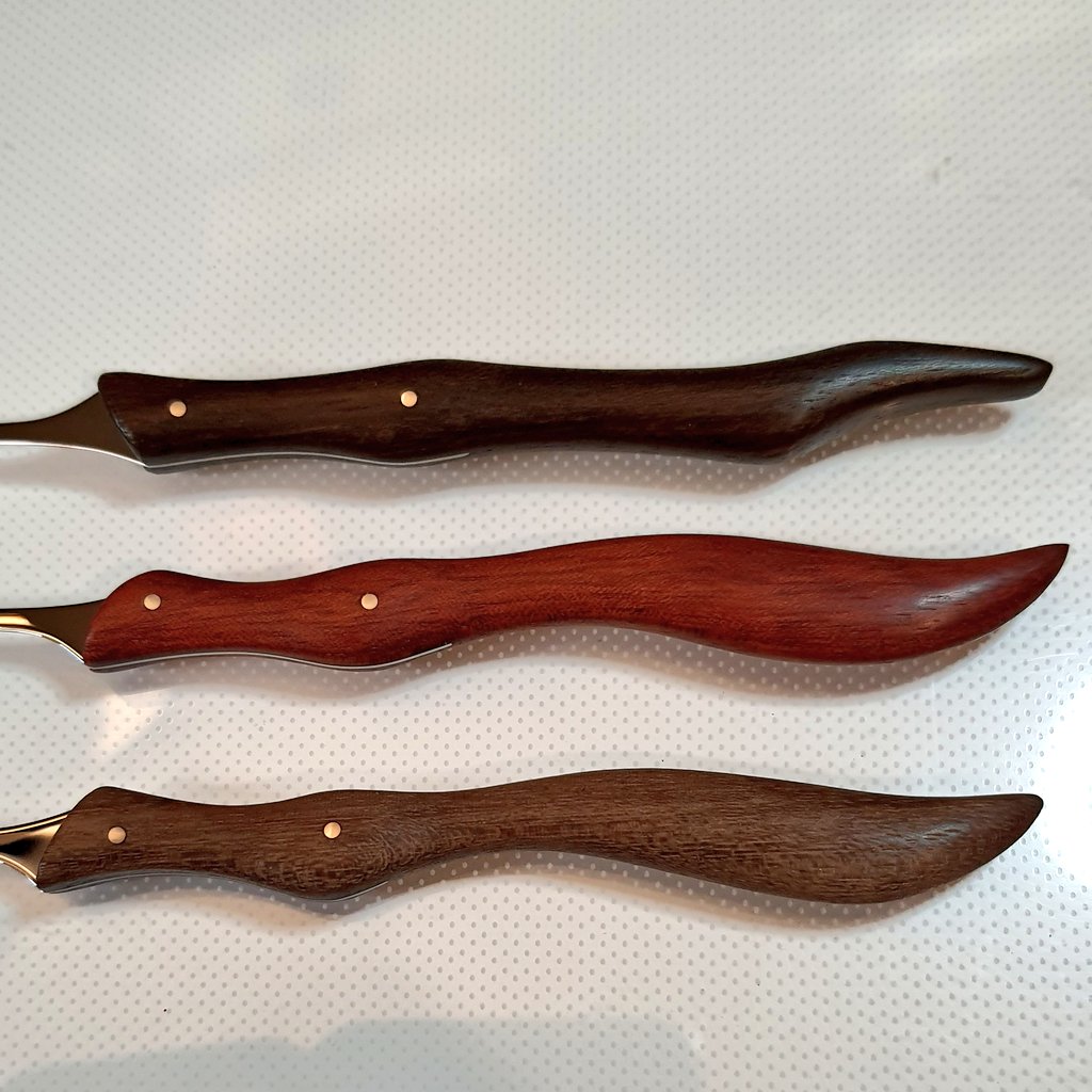 ratyoke's tweet image. I have 3 short hooks available right now. From left: walnut 0.021" $120, bloodwood 0.019" $130, zircote 0.019" $120. $6 shipping. DM for more info or to purchase.
#lockpicks #locksport