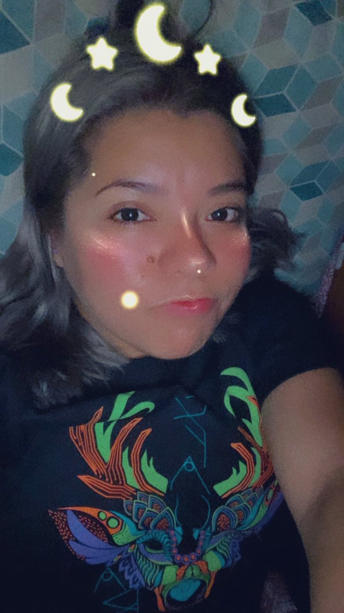 _marieeta's tweet photo. Una noche más. Un insomnio más. JAJA #Loqueando 🤪 #FiltreandoAndo 🤣
Mi playera del concierto de @cafetacvba me quedo grande y la uso como “pijama”💁🏻♀️ https://t.co/yXJH1l6fKq
