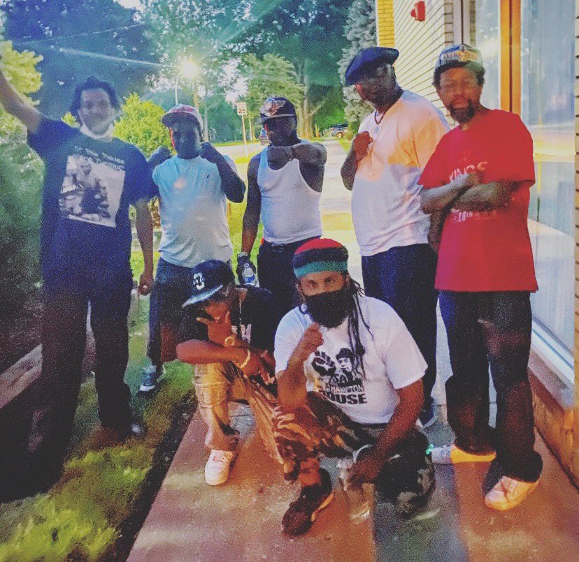 RasCeylon's tweet photo. #SaveTheHamptonHouse #UsBeforeMe @ChairmanFredJr1 #BlackPantherPartyCubs & comrades on deck from Free’Em All Radio to The historical Hampton House 7/8/20 #BPPC #FreeEmAll check 2nite’s episode here: https://t.co/Vol8jxYrqP https://t.co/Ej325EFjUv