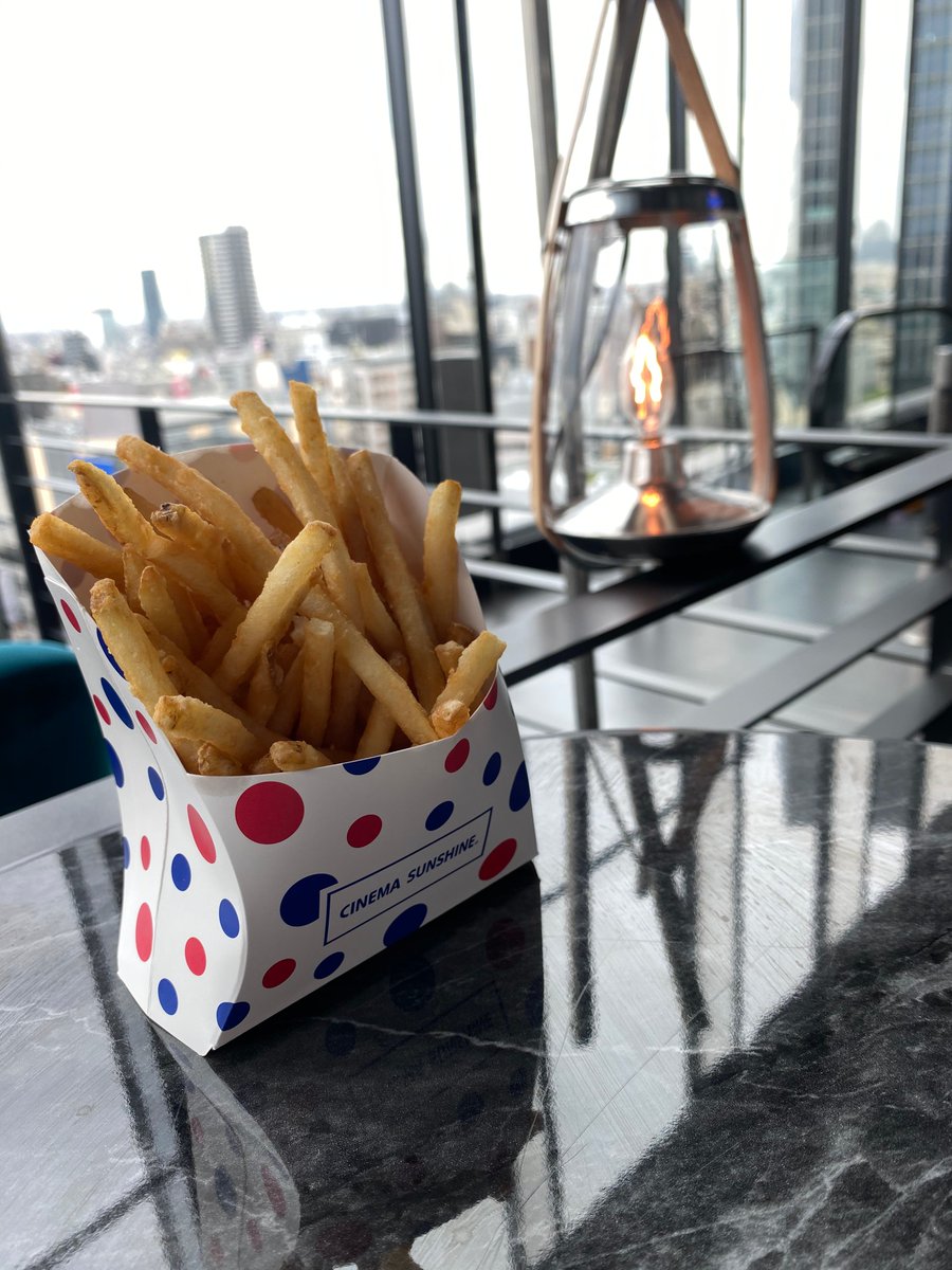 映画館のおすすめフードメニューbest5 ポップコーンが一番美味しいのはあの映画館 スピクラ