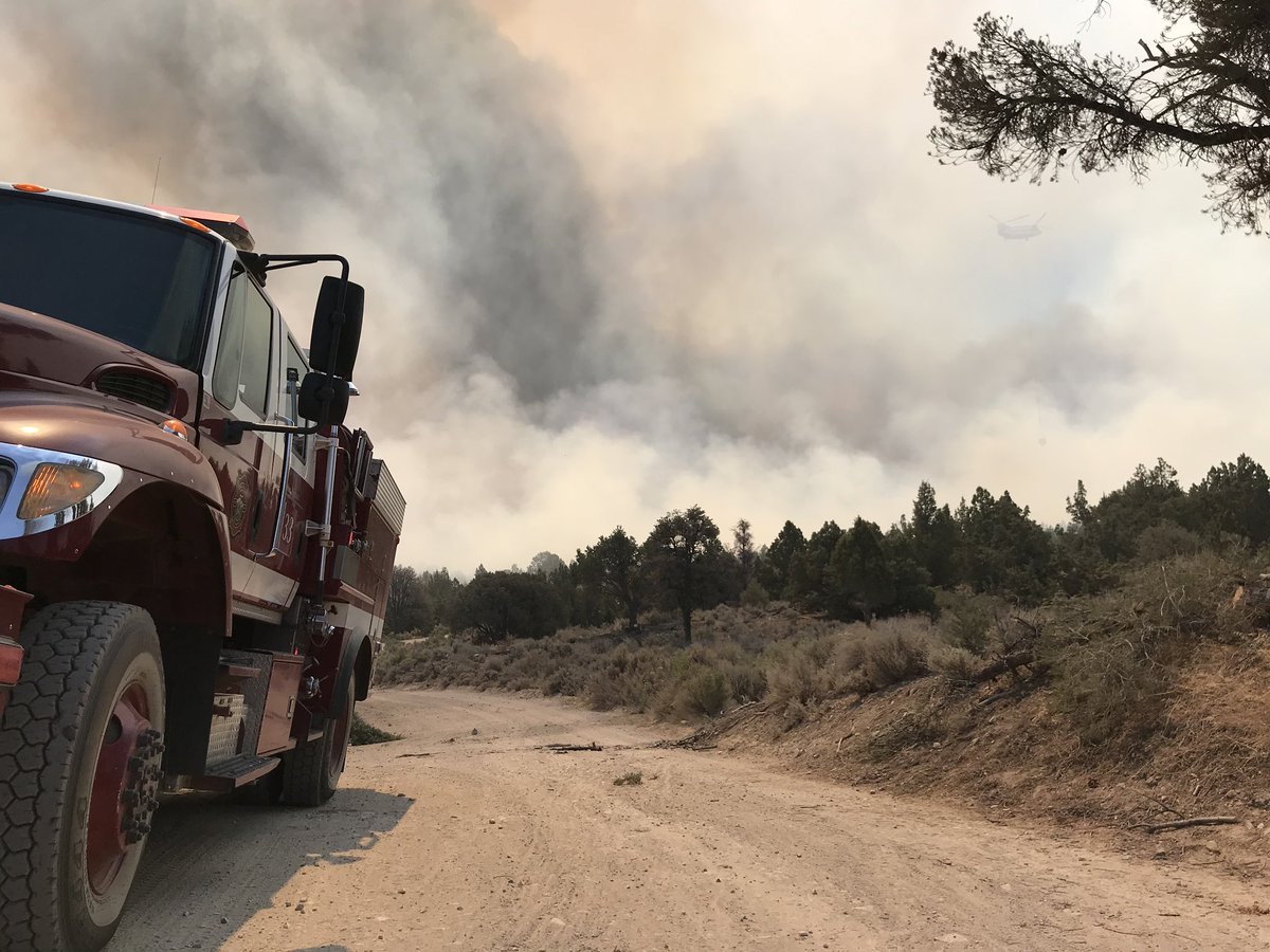 TMFPD's tweet image. #TMFR is supporting combating the #NumbersFire with our neighbors in Douglas County. We have seven firefighters and a brush engine. Good luck to all, and be safe. 🚒🇺🇸
