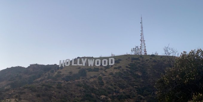 Titty pic at Hollywood sign ✌🏼 https://t.co/oRWu90D4wH