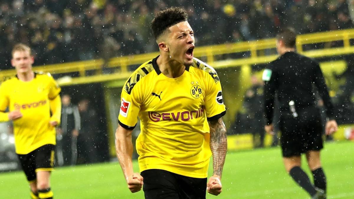 • Jadon Sancho is Manchester United's principal target. A large sum of money is allocated for his transfer, more than the suggested £50 million. Ole wants to strengthen the right wing.Source - Laurie Whitwel for  @TheAthleticUK via  @GiveItGiggsehhhTier - 3 My rating - /
