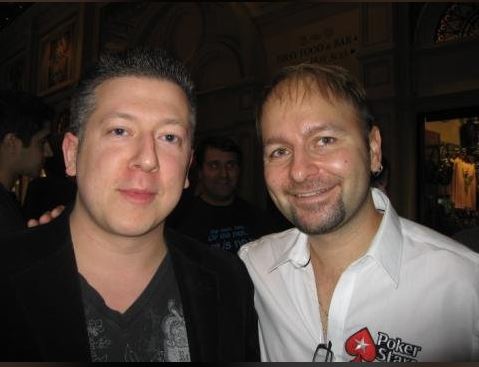 To this day it's still my biggest buy in ever (by alot) and hopefully one day I'll get another crack at it. Here's the photo I took with  @RealKidPoker thanks for this Daniel. /threadend