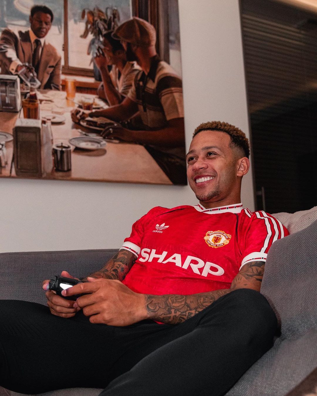 Football Tweet ⚽ on X: Memphis Depay with the drip