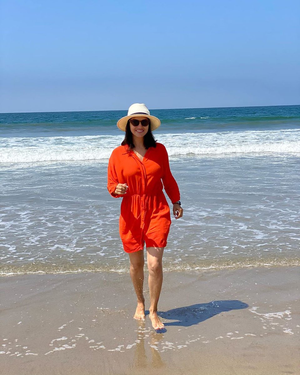 Sunny Leone tweet media