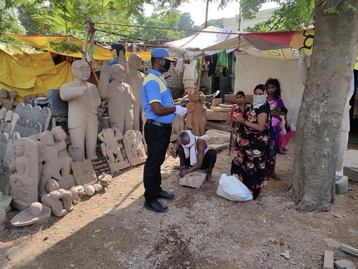 TheVikasKhanna's tweet photo. #FeedIndia https://t.co/MZ0DtP2fLz