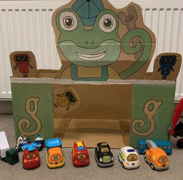 toddlerfunlearn's tweet photo. Another fab homemade Gecko creation from a cardboard box, Thank you for sharing @MotherBabySleep we love it.
We would love to see any of your @GeckosGarage creations, please do share.
.
.
.
#homemadecreations #toddler #Geckosgarage #preschool #kidslovetrucks #toddlerfunlearning https://t.co/cKfhQybhvW