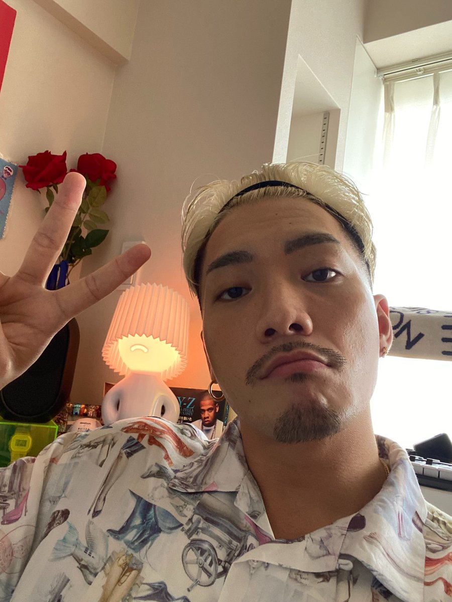 reprofile_jp's tweet photo. https://t.co/MJCzZ4YPi6
6月1日（月）に放送された「SHE THREE presents 劇団EXILEのREPROFILE」にSWAYさん、町田啓太さんが登場！ 番組では、自粛生活中の自宅での過ごし方や〇〇年待ちしているお店について語っていただきました。 https://t.co/8HebdF11WW