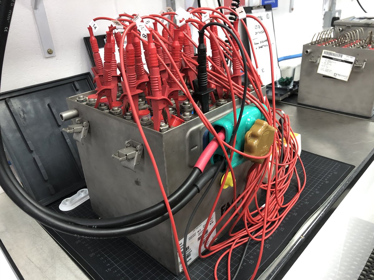 repaero's tweet photo. More Nicad batteries in the shop #aviation #batteries https://t.co/VyDmHPcMmm