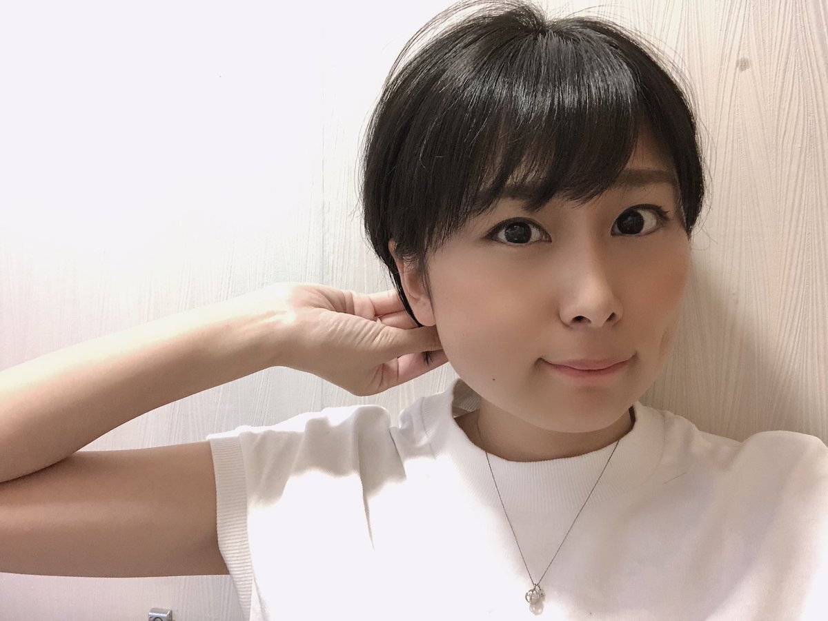 Mao_PiPiPi's tweet photo. 後悔はしておりません✂︎とりあえず地毛の黒髪に戻したかったという理由で切りました🤭（でもショートは少し明るい方が良いのかもね） https://t.co/N0J44dbGEt