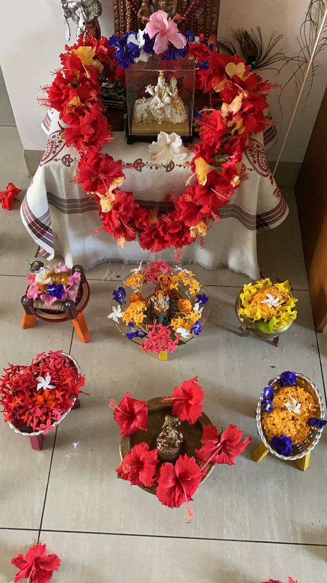 prasannasanthi's tweet photo. #Special #FlowerWorship_Prasanna #FlowerDecorations_Prasanna . Today prepared Garland with 108 Hibiscuses flowers to thank My Lord Krishna for providing me a great happy life as we have completed 36 years of happy married life together today . https://t.co/Jtf7mfGn4x
