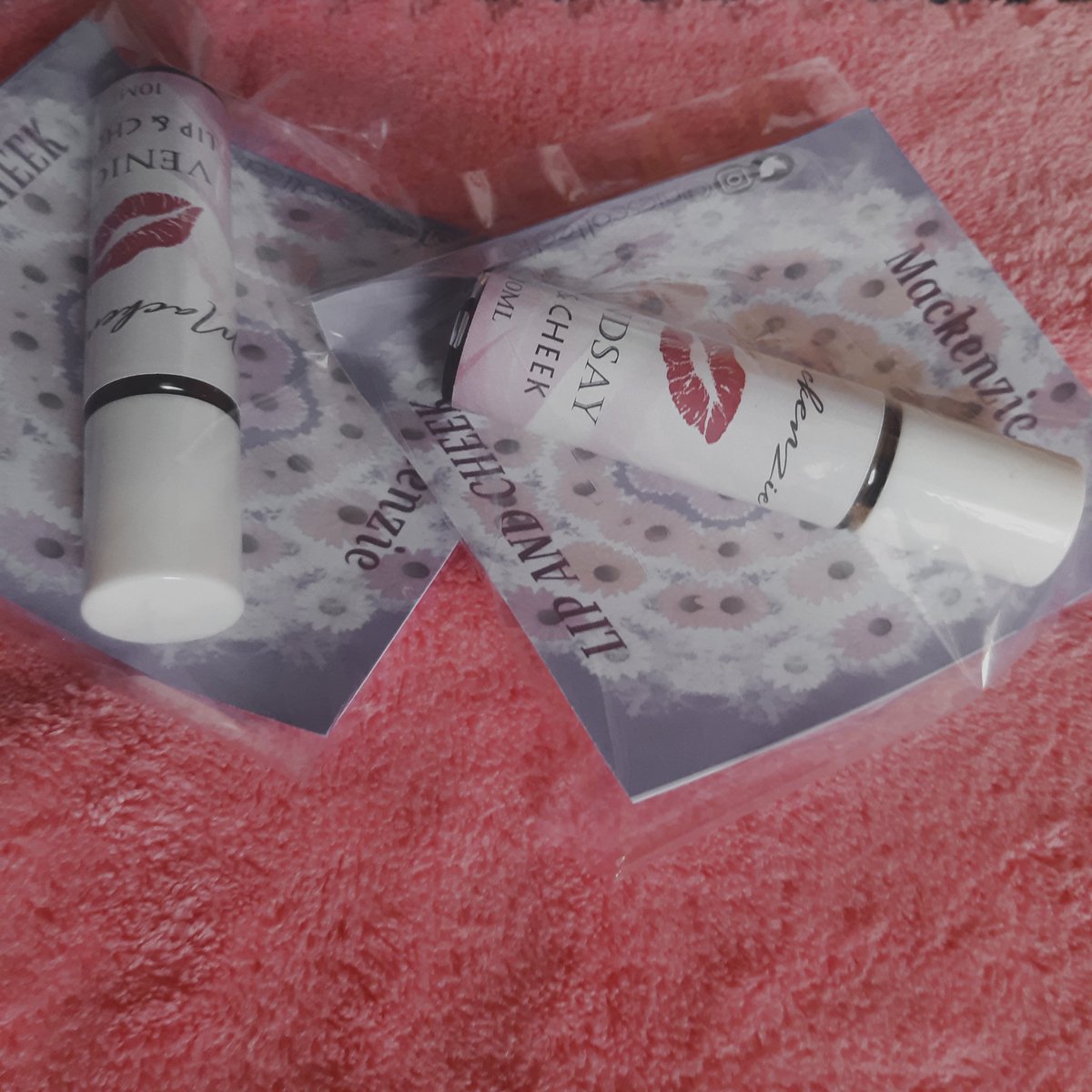 nicscollectionn's tweet photo. hello guys! introducing our new packaging for Mackenzie Lip and Cheek! ❤️ 

10 ml for only 99 pesos ❤️ 
meet up places (taysan, rosario, sanjuan) batangas ❤️ buy now, spark later 💋

#newpackaging #organic https://t.co/cMA8hzf98r