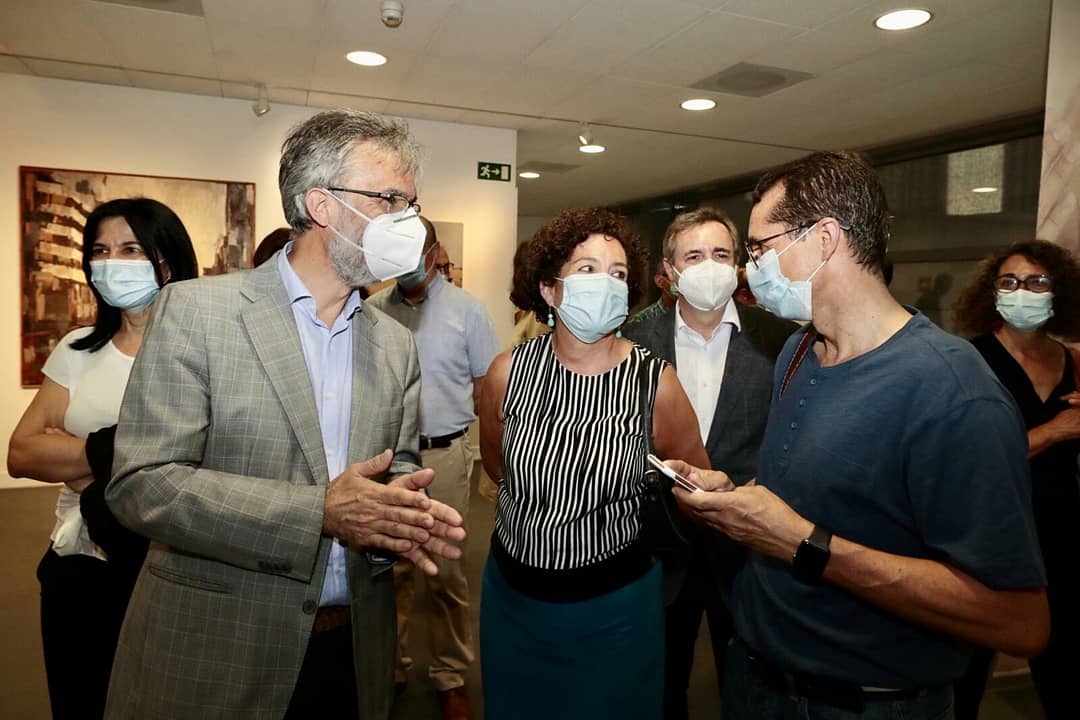 Desde hoy puedes ver en la sala de exposiciones del #PTS la exposición #aplausodelauniversidad que se inauguró ayer.
¿Vienes?

Fotos: José Albornoz