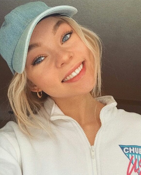 taylor hickson as ; a thread