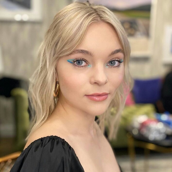 taylor hickson as ; a thread