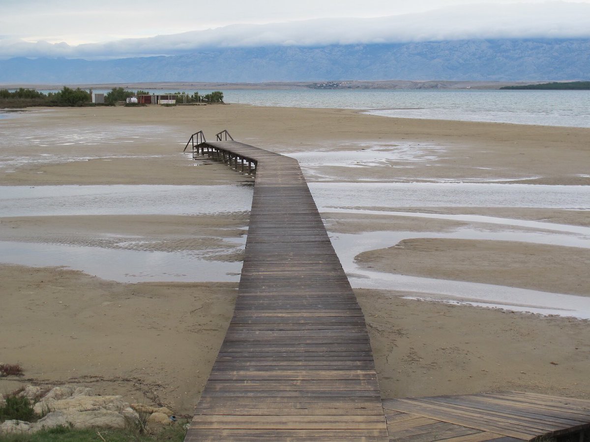 Serenity.

#villas #modern #modernhomes #coastalhomes #locations #locationscout #b6productions #b6group #filmindustry #productadvertising #internationalfilm #filmlocation #productionlife #productioncompany #producer #filmproducer #actress <a href="/b6_group/">B6 Group</a>