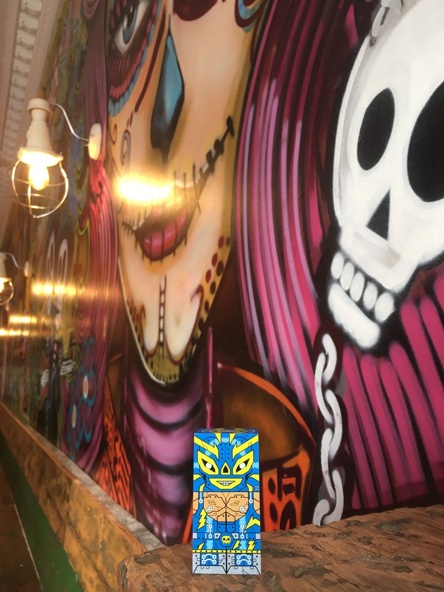 SwapBots tweet media