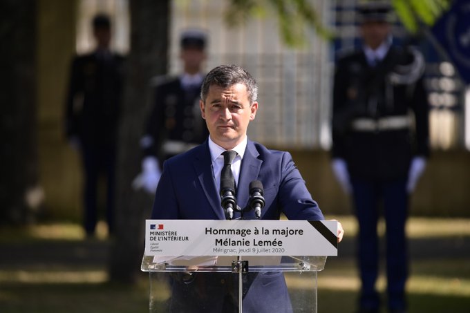Gendarmerie's tweet photo. 🇫🇷 #Honneurs militaires rendus à la Majore Mélanie Lemée.

#Hommage #VousProteger #NotreEngagementVotreSecurite https://t.co/ZHUHWBfCJK