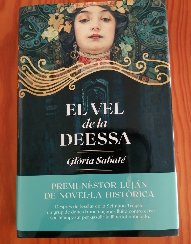 SabateMarin's tweet image. Lectors encantats amb #ElVeldelaDeessa, i jo feliç 🥰
#PremiNéstorLuján2020 @columnaedicions @gloriagasch #BarcelonaModernista 
#Tornemalesllibreries