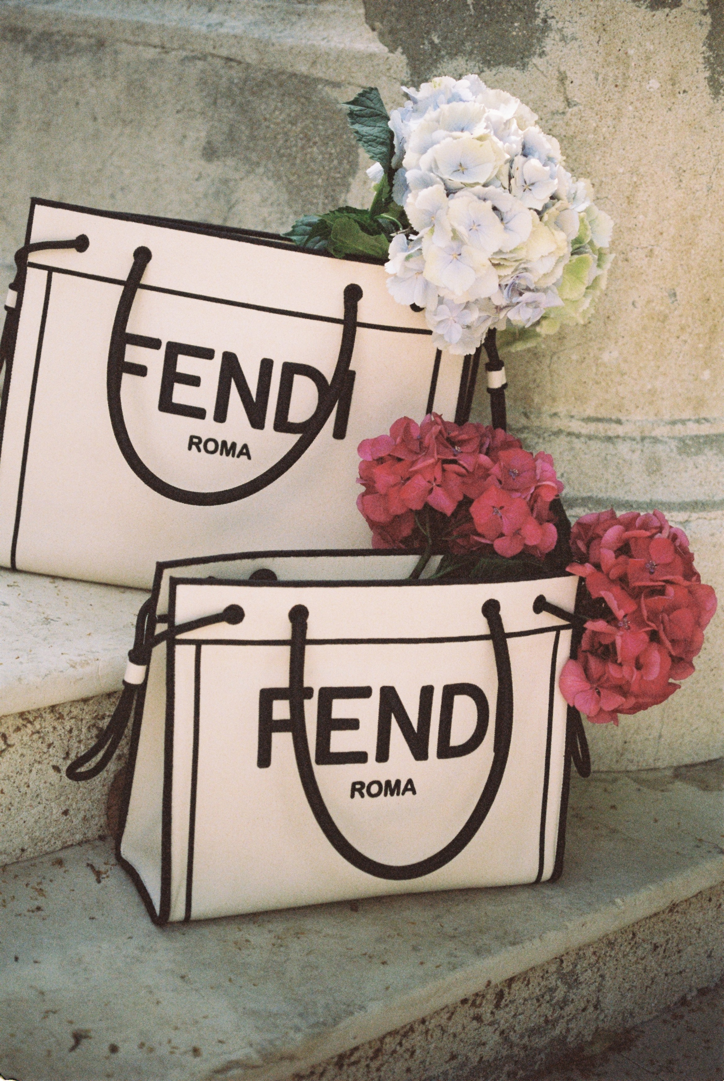 Fendi roma shopper sale