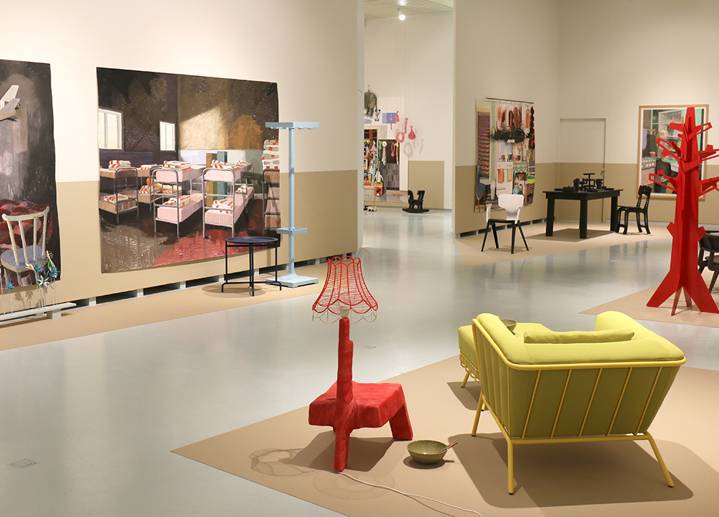 09.07.2020 > <a href="/studioINEKEHANS/">Ineke Hans</a> &amp; Erik Mattijssen in exhibition ‘Yellow as a Lemon, Red as a Tomato’ at <a href="/MuseumValkhof/">Museum</a>. The second in the series 'Flying Dutchmen: Gelderland’s Top Talents', witch turns the spotlight on two artists as a balancing duality - dutchdesigndaily.com