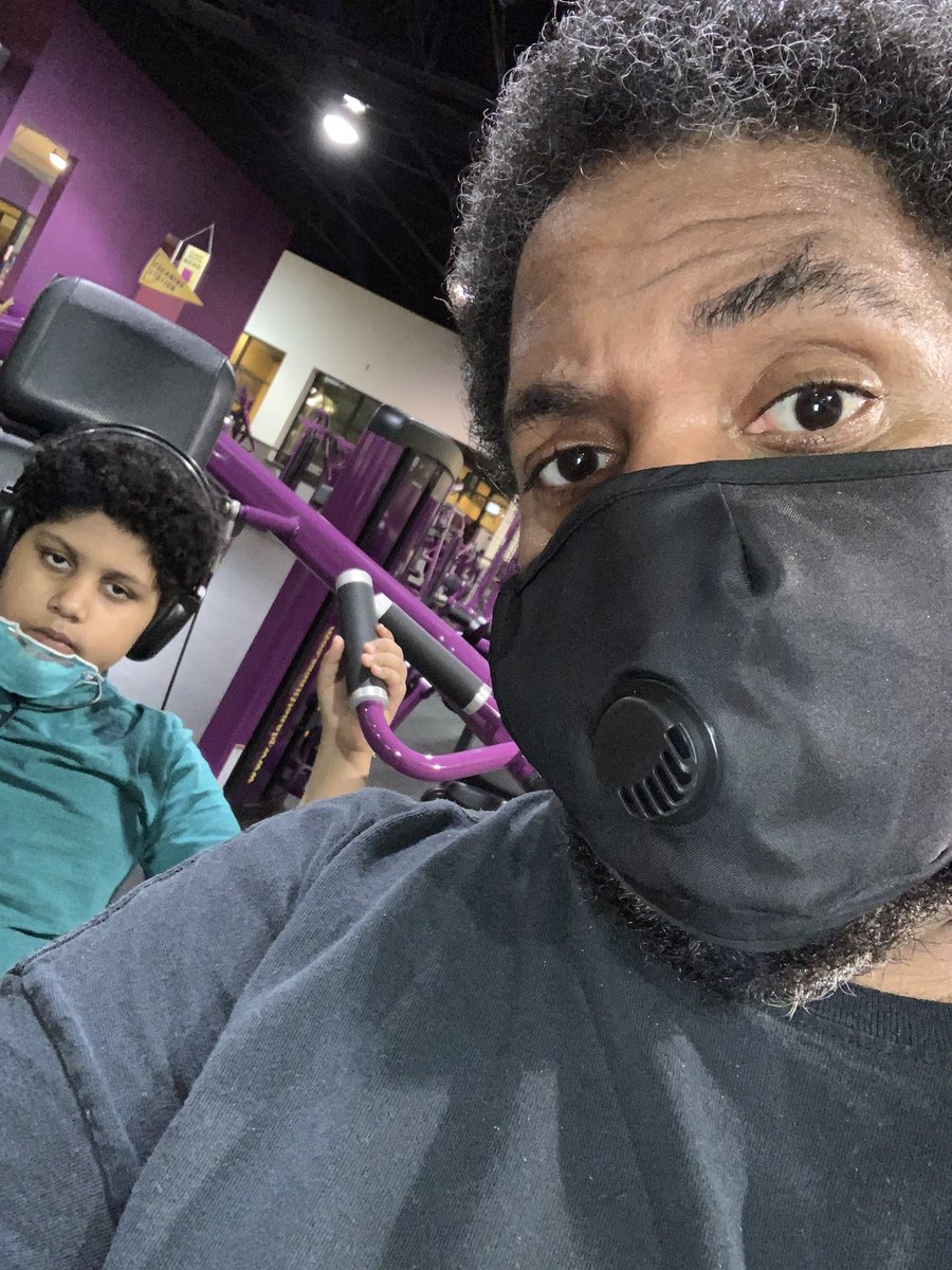 howiedmac's tweet image. Good Morning☀️☀️☀️...  It’s “Winning Attitude Wednesday”  Getting in a workout with my ace..💪🏿💪🏿💪🏿 Positive vibes to all until next time.. #Fitandfocused #DWROD #GoGetItSquad #fat