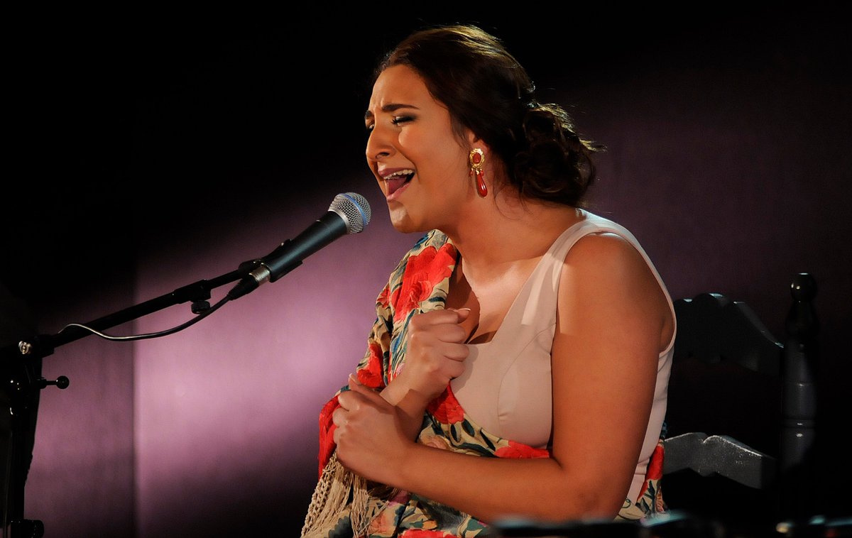 flamencoradio's tweet photo. En #PortalFlamenco hacemos una segunda entrega de #vocesfemeninas en los #festivalesflamencos del 2019. Escucha a #ManuelaCordero , @Rafaelasotob , #AraceliCampillos, #TinaPavon, #LaRepompilla y #LuisaMuñoz a las 16h en @RAInformacion y a las 19h en @flamencoradio 📻 @MCurao https://t.co/iQeYiZK6Ey