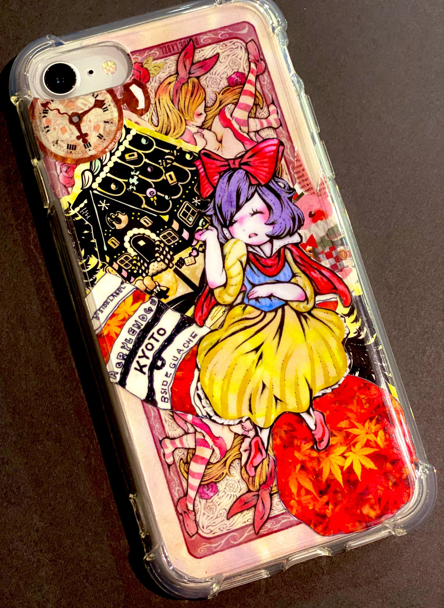 O Xrhsths ステッカー屋 B Side Label Sto Twitter 京都店 より こんにちはー あげるの遅くなってしまいすみません ﾉ 先日来て下さったお姉さんが自作ベタ貼りスマホケースを見せて下さいましたっ ステッカーの使い方 余白の埋め方やフチを切る器用