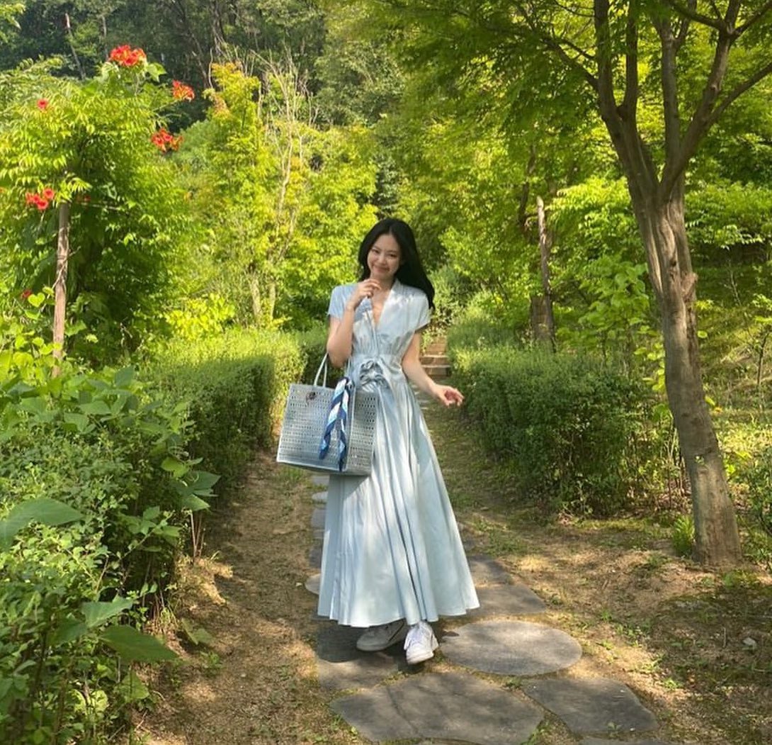 jennie tweet media