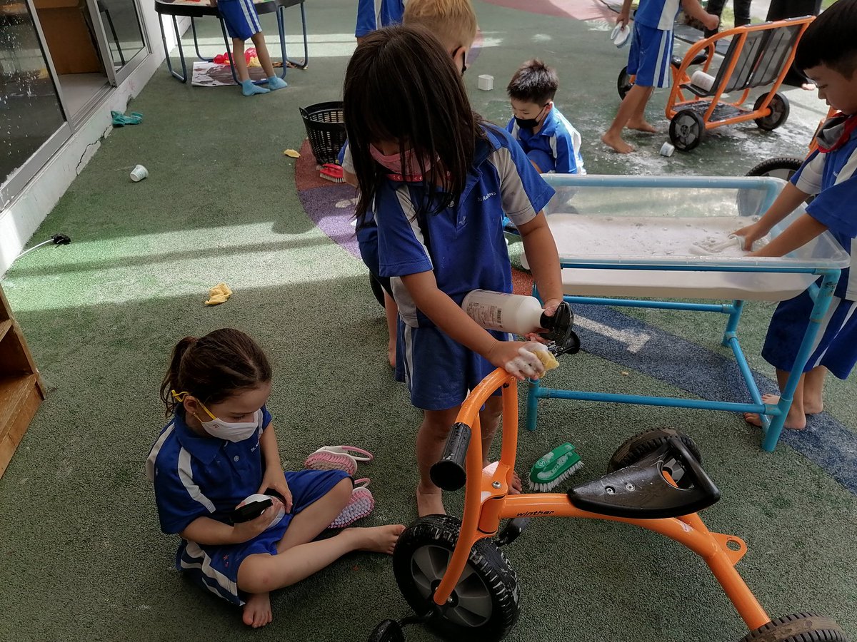 Earlyyears107's tweet photo. Once we landed on the moon we saw that a lot of our space buggies needed cleaning so we got busy making them sparkling clean and ready to explore #EYFS #learningthroughplay #teamS107 #cognitaway @StAndrews_107 https://t.co/RdqCtFyL33