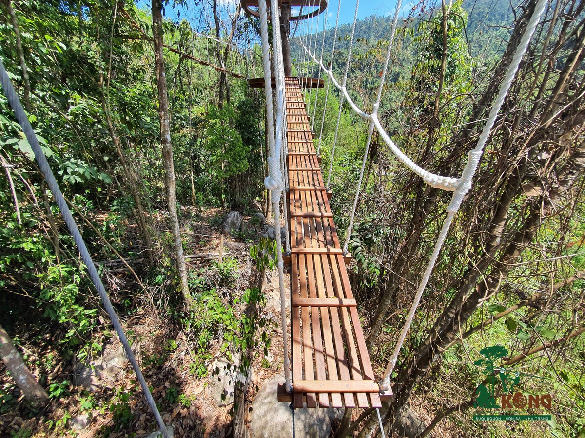 hanaseatrip's tweet photo. không phải VINPEARLAND, không phải khu du lịch tàu ngầm, không phải HỒ KÊNH HẠ mà là KONG FOREST tại Hòn Bà. Điểm mới thật sự thu hút du khách NHA TRANG. Vác balo lên đường ngay &amp; luôn bây giờ để biết " DALAT thứ hai tại Viet Nam "
💪 💪 💪 https://t.co/CW8tlUBIul